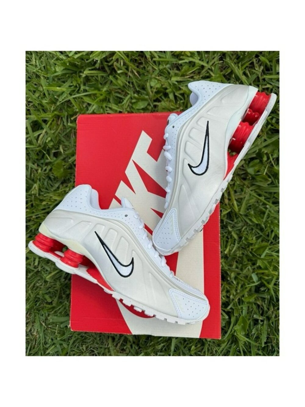 5.5Y | 7 WOMEN'S NIKE SHOX R4 WHITE / ORANGE CW2626-102 SNEAKERS / SPORTSWEAR